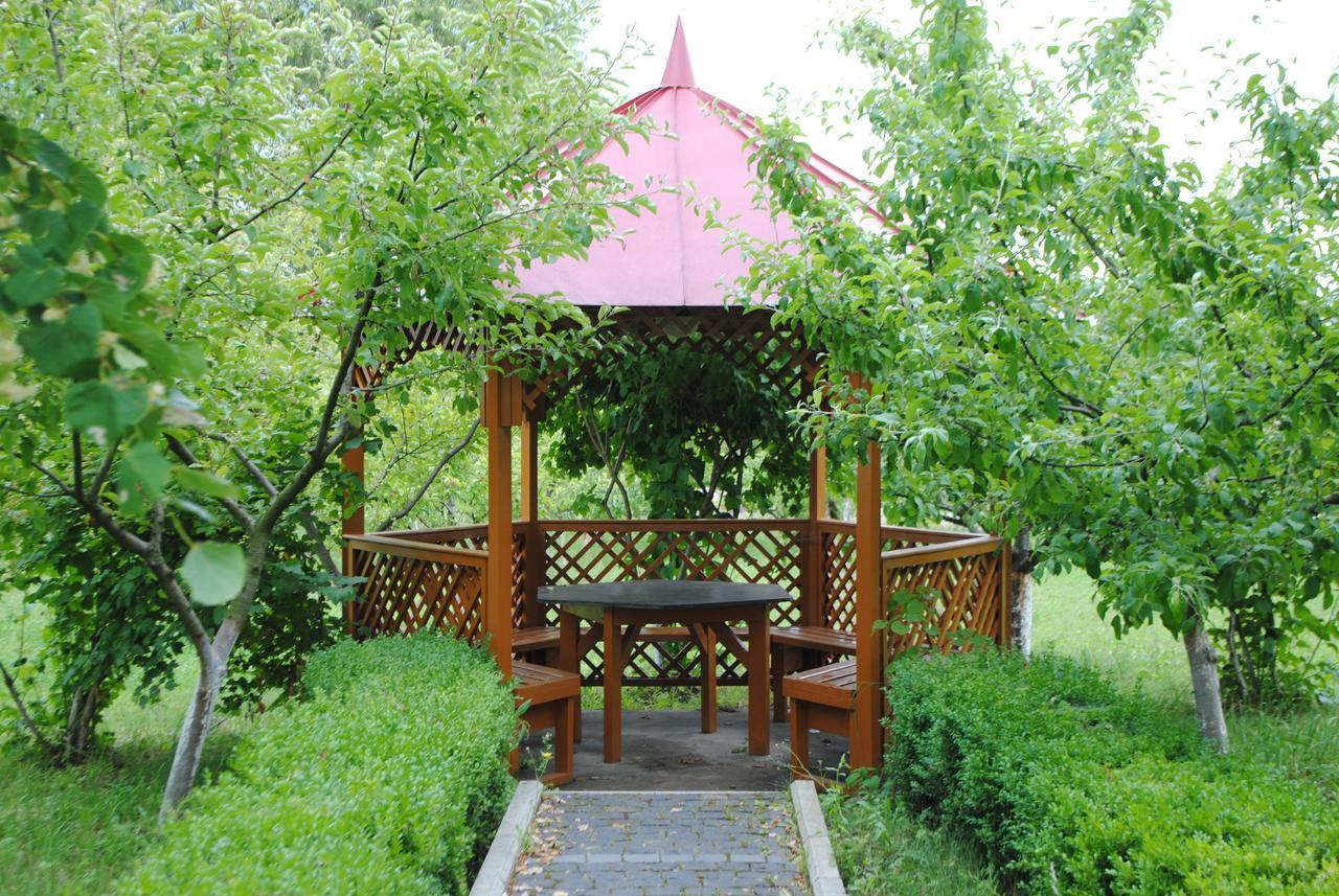 Hotel - Restaurant "Lion'S Heart" Velyka Omelyana المظهر الخارجي الصورة