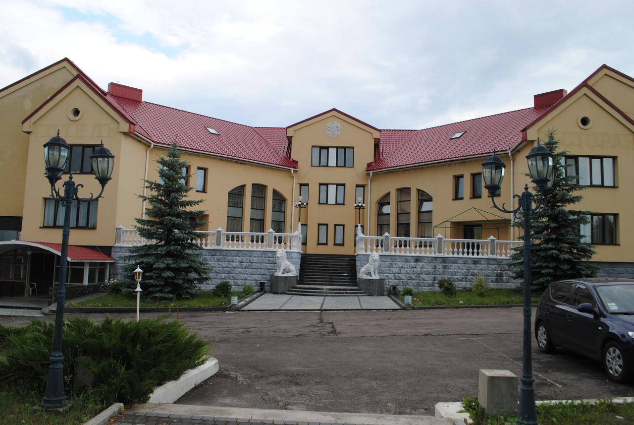 Hotel - Restaurant "Lion'S Heart" Velyka Omelyana المظهر الخارجي الصورة